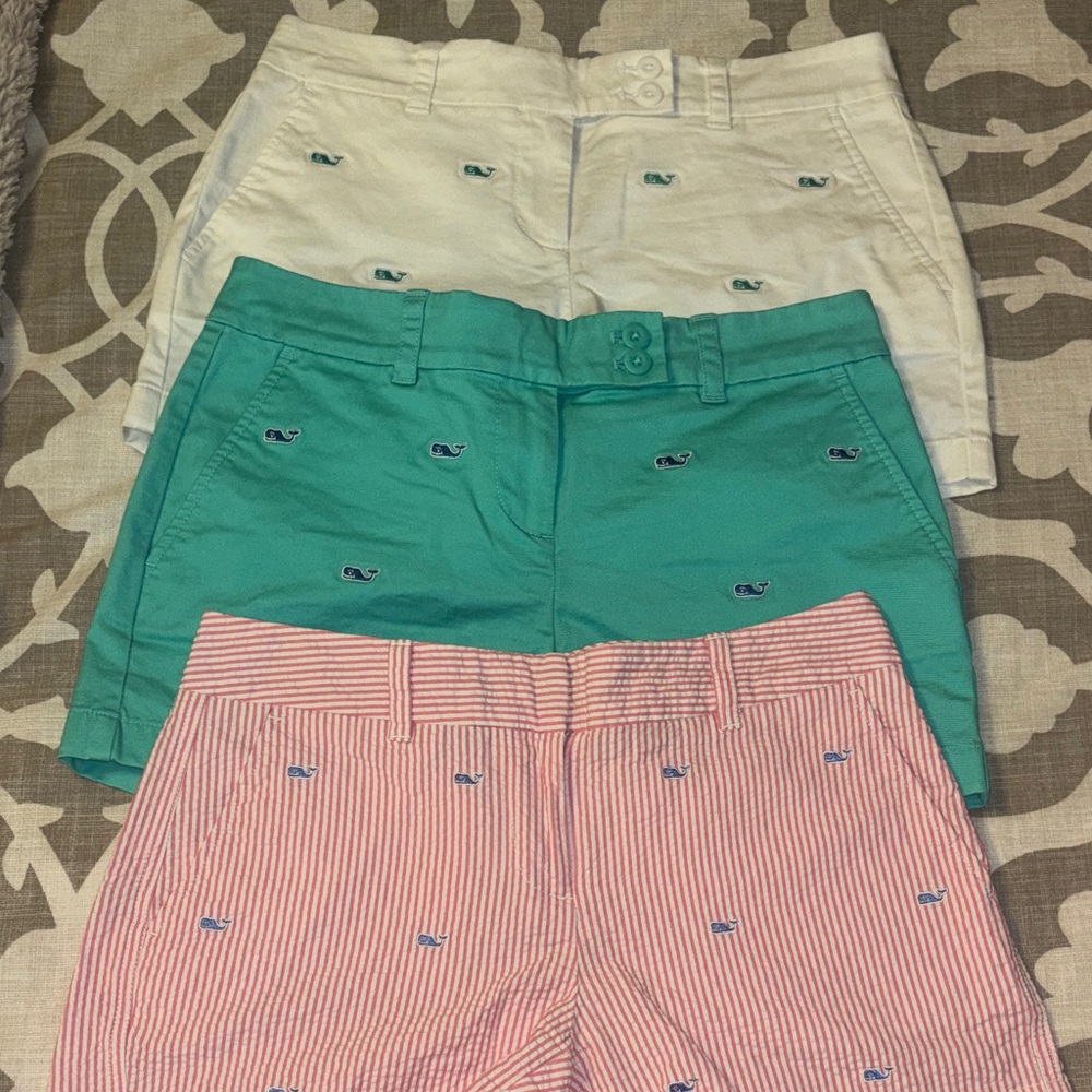 Vineyard Vines Women's Shorts - White, Teal, Pink
